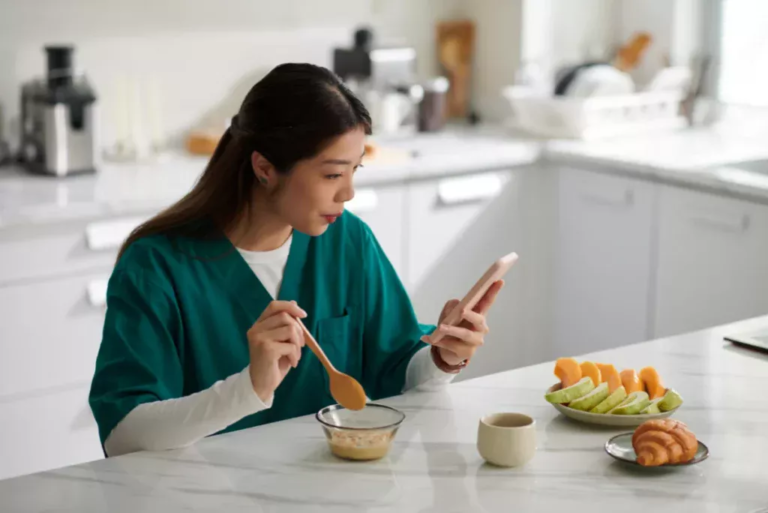 9 Reasons He Stops Liking Your Posts on Social Media