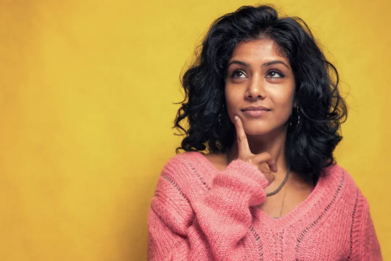 Choosing Between Old Love And New Love – 8 Expert Tips