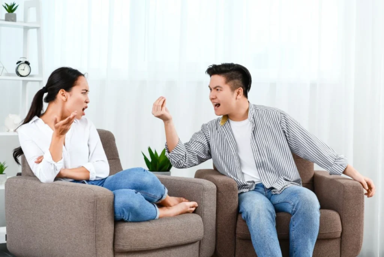 20 Signs That Show He Will Break Up With His Girlfriend