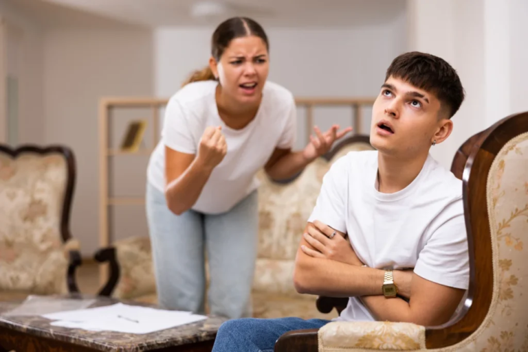 5 Ways to Deal with an Aggressive Spouse