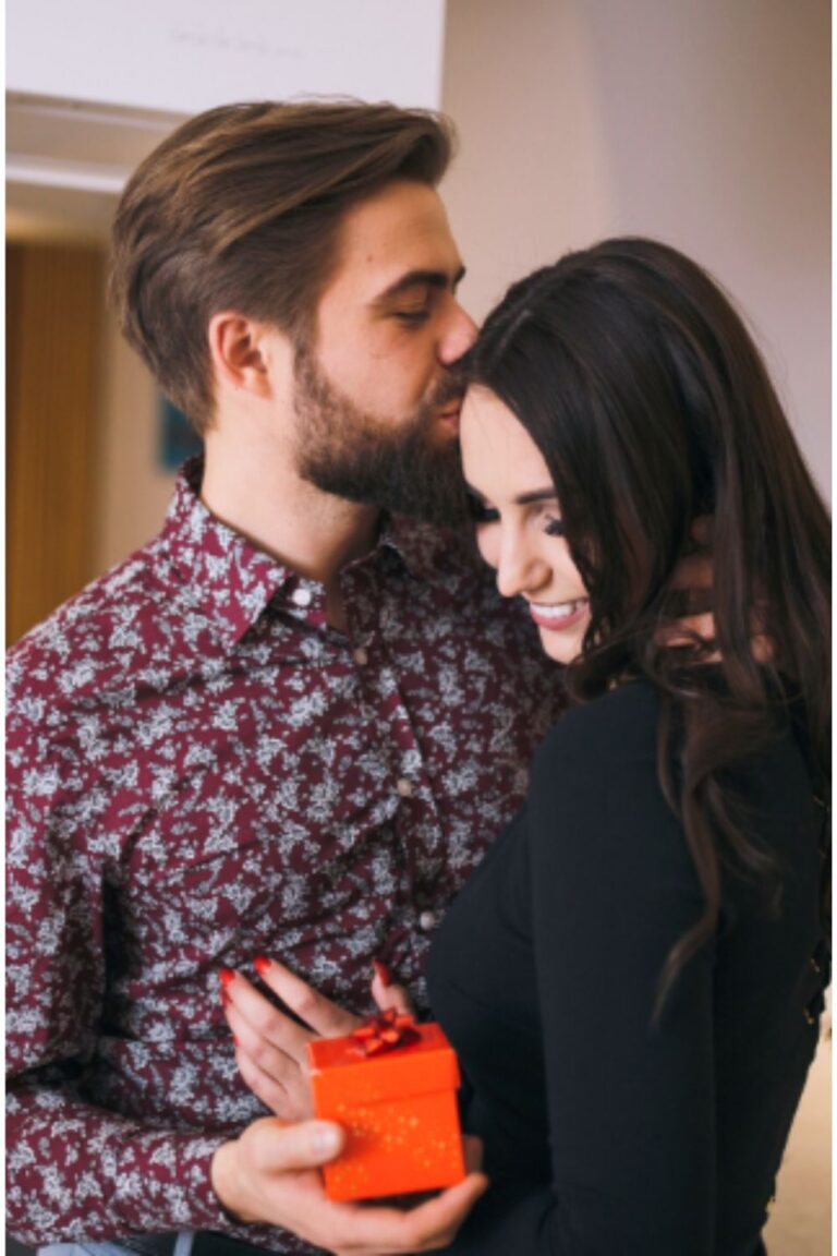 365 Reasons Why I Love My Spouse: A Journey of Appreciation